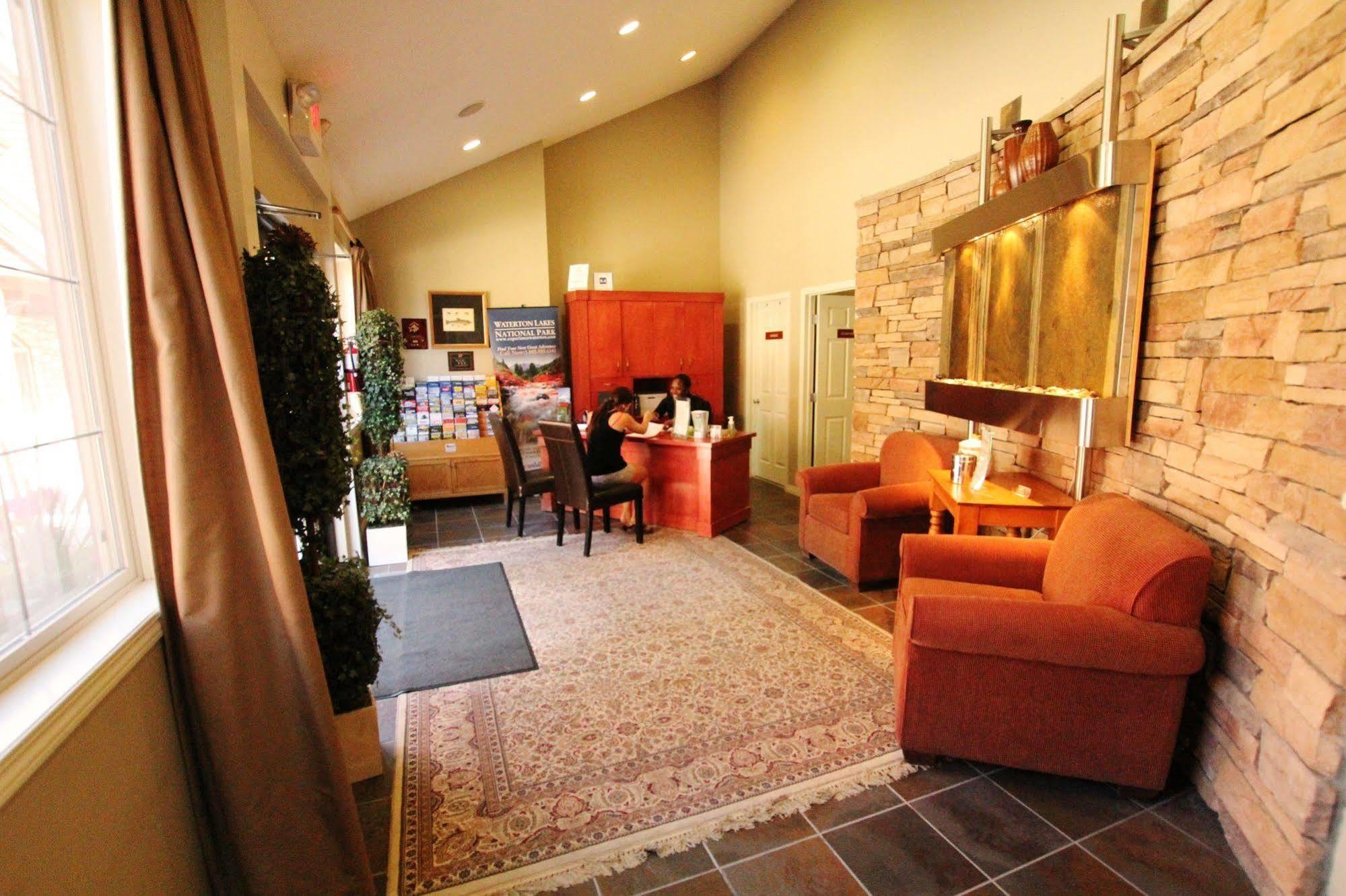 Chalet Mystic Springs & Hot Pools *