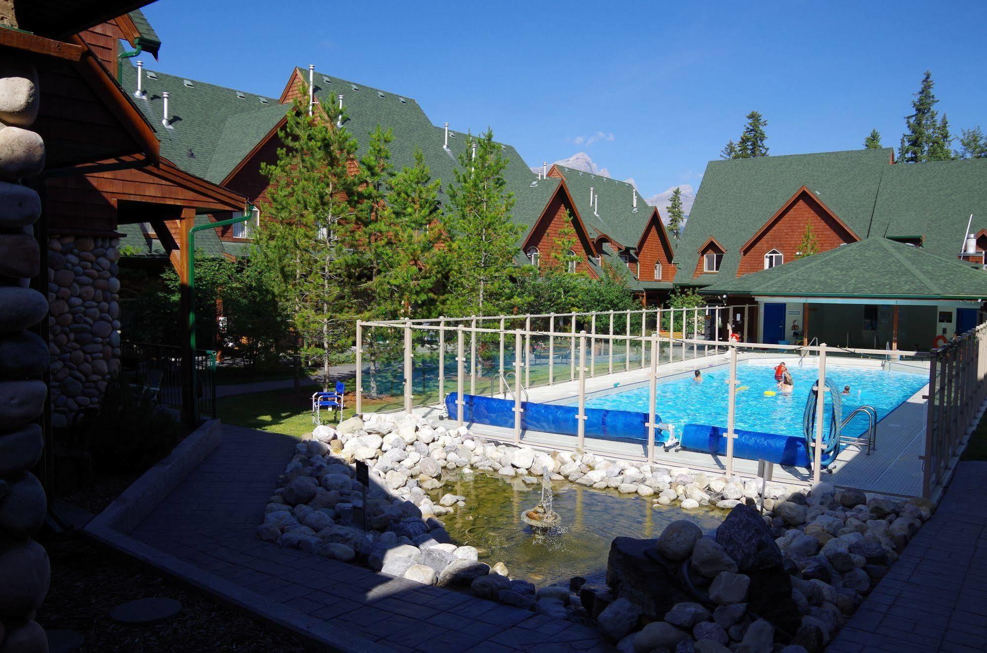 Chalet Mystic Springs & Hot Pools
