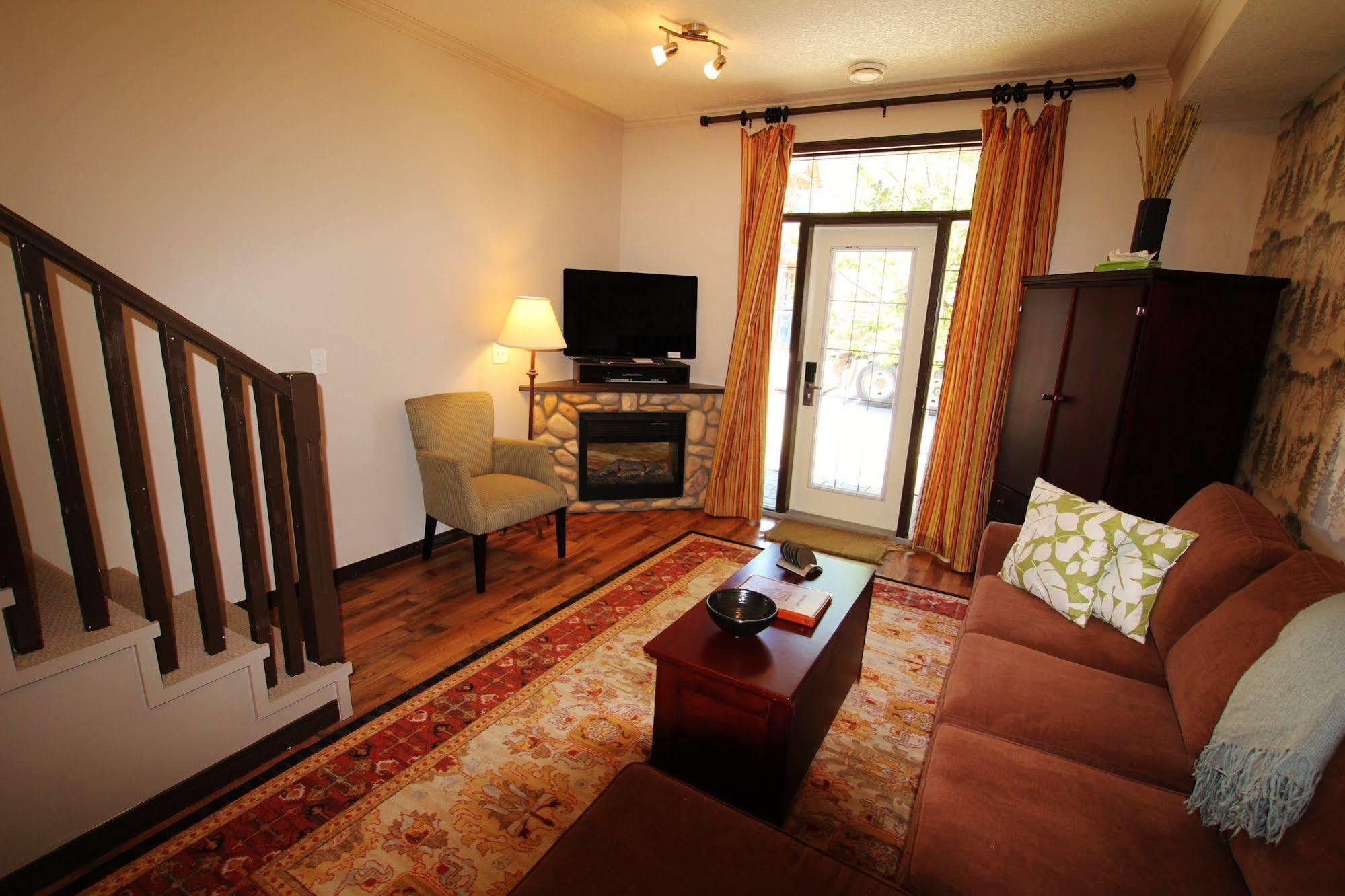Chalet Mystic Springs & Hot Pools Canmore